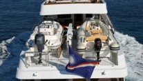 Motor yacht DAYDREAM -  Stern View